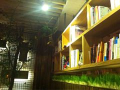 -西安大雁塔科技大学地铁站亚朵酒店