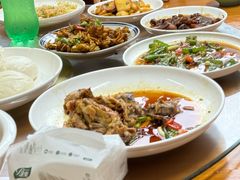 -芦茨金富饭庄·25年老字号·专做稻草鸡