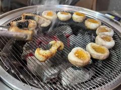 -围炉肉舍•炭烤活鳗•丹东海鲜烤肉(步行街店)