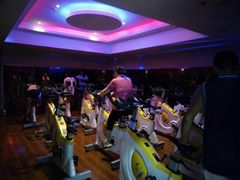 -格易美游泳馆健身房(新昆仑店)