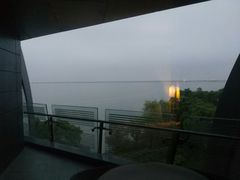 -上海滴水湖皇冠假日酒店