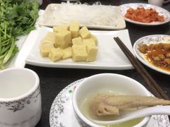 -朴小妹人参鸡汤火锅(长白山万达店)
