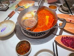-左庭右院鲜牛肉火锅(金山万达店)