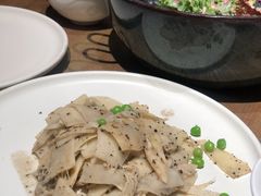 松露酱炒笋尖-小大董·烤鸭(凤凰汇店)