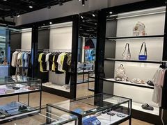 -GIVENCHY(佛罗伦萨小镇奥莱店)