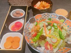 -铭牛烧肉·和牛海鲜自助(高新月牙湖店)
