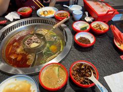 -醉董牛川派鲜肉自选火锅(烟台店)