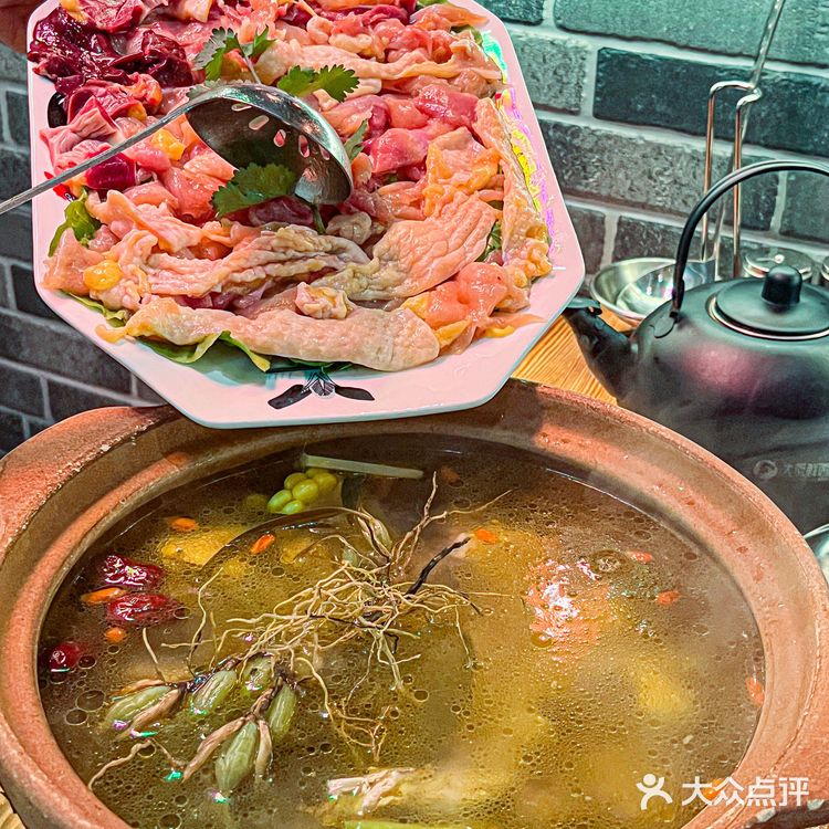 嘎嘎香石橄榄🫒鸡煲我还想再吃23456次‼️