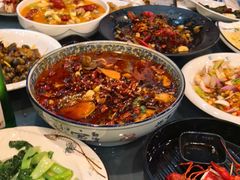 -老鄞江清水龙虾•赵赵家(江北店)