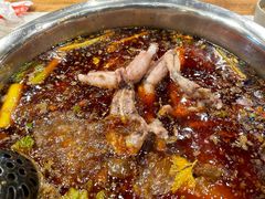 -肖肖酸萝卜鱼火锅(总店)