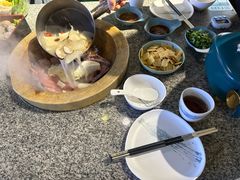 -云荷里·蒸汽石锅鱼·云南菜(中发百旺店)
