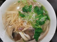 -华中科技大学东三学生食堂