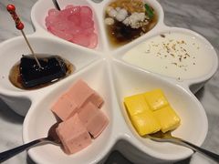 甜品总汇-蔴将·川菜(黄龙万科店)