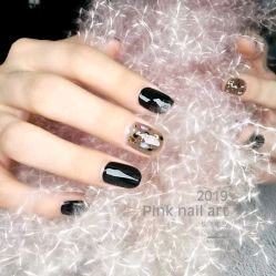 -Pink You美甲美睫纹绣定制中心