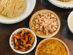 -裕兴记•蟹黄面馆(人民广场店)