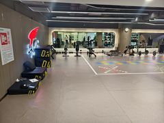 -英派斯健身旗舰店(海信国际中心馆)