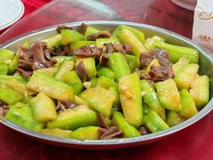 -荔枝榴美食坊