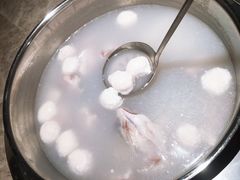 鱼丸-淘米捞·米汤脆鲩鱼火锅(福田皇岗店)