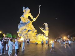 -巴陵广场
