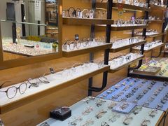 -罗伯特眼镜·蔡司官方授权(罗湖国贸店)