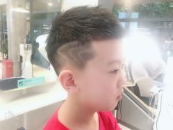 -PE SALON
