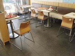 大堂-华莱士·全鸡汉堡(五爱道店)