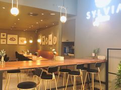-POKEE VIA&Brunch·维娅(重庆来福士店)