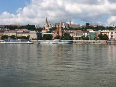 -多瑙河畔鞋履雕塑