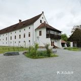 Monistrol-Vila站办公室立面改造与室内设计[胜利]