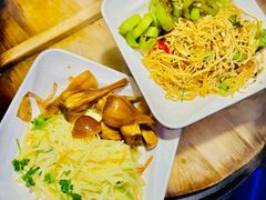 -鱼窝棚柴火铁锅炖(富山屯店)