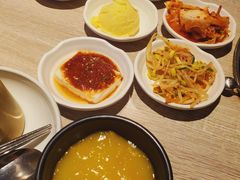 小菜拼盘-郑阿姨的家·이모네·韩料&烤肉(武川路店)