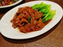 牛肉扒芥兰-新侨小馆(东直门北小街店)