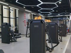 -跃动游泳健身俱乐部(新华传媒店)