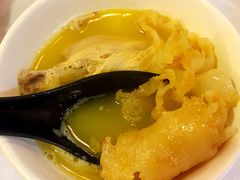 -鲜入围煮花胶鸡海鲜火锅