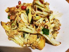 -聚鑫朋酸菜肥肠(文艺路口店)