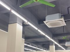 -周良天山牛杂城(天山路总店)