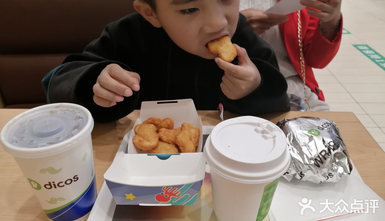 孩子每天惺惺念念的德克士今天终于来了，外卖总是没有到