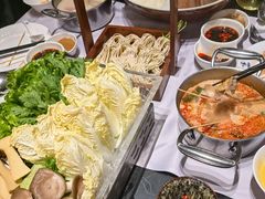 -红鼎豆捞·非遗鲍皇汤火锅(宝丰路店)