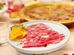 鲜嫩牛肉-矮冬瓜红茶火锅