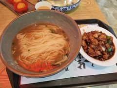 -哇蛙牛功夫面渝都料理(龙阳广场店)