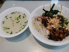 -桥香园云南过桥米线(金马碧鸡店)
