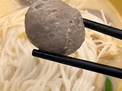 -谭仔米线(皇庭广场店)