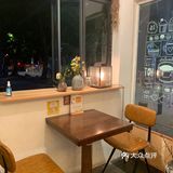 江南西地铁A口附近，跟导航找到黄色墙体的蛋糕店