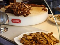 -老鼎万春卤菜(五代传承创始老店)