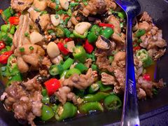 炭烧牛蛙平锅紫苏味-蘭奢雅集·江浙菜(青山江滩店)