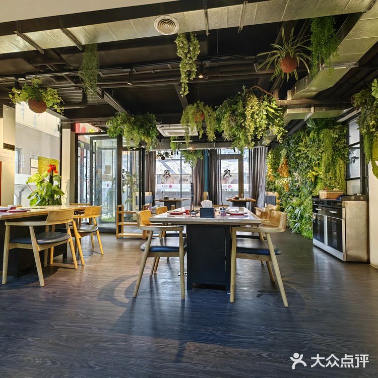 「小红炉贵州私房菜(日坛店)」十一长假接近尾声