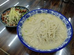 -雪琴面馆富安特色鱼汤面(城中花园店)