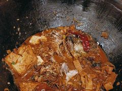 -万里闯关东铁锅炖菜馆(高新旗舰店)