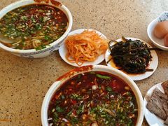 -瑞德摩尔美食街