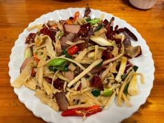 笋干炒腊肉-仁和人家